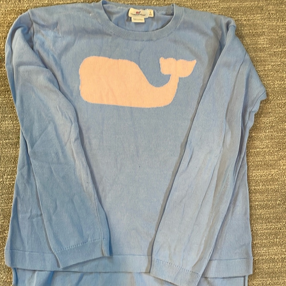 Vineyard vines girls, 100% cotton sweater with pink whale.